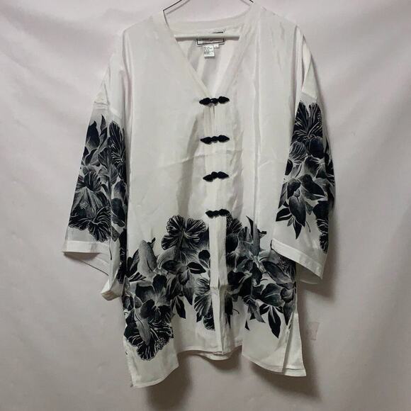 NWT DIANE GILMAN WHITE BLACK SILK FLORAL‎ V NECK 3/4 SLEEVES TUNIC TOP SIZE L - Picture 1 of 4
